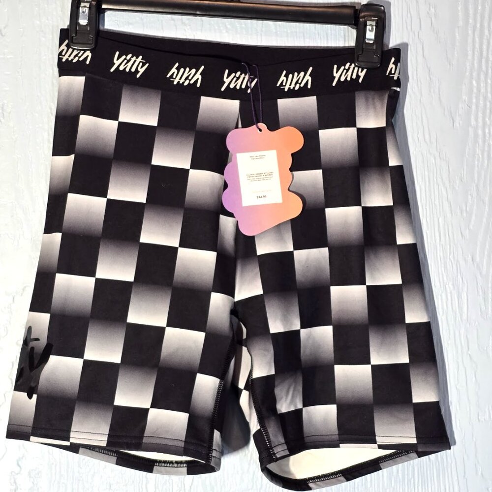 Fabletics x Yitty Major Label Shaping High Waist Short - Medium - NWT